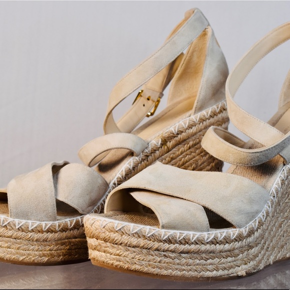 Club Monaco Strappy Wedged Heels - Picture 4 of 5